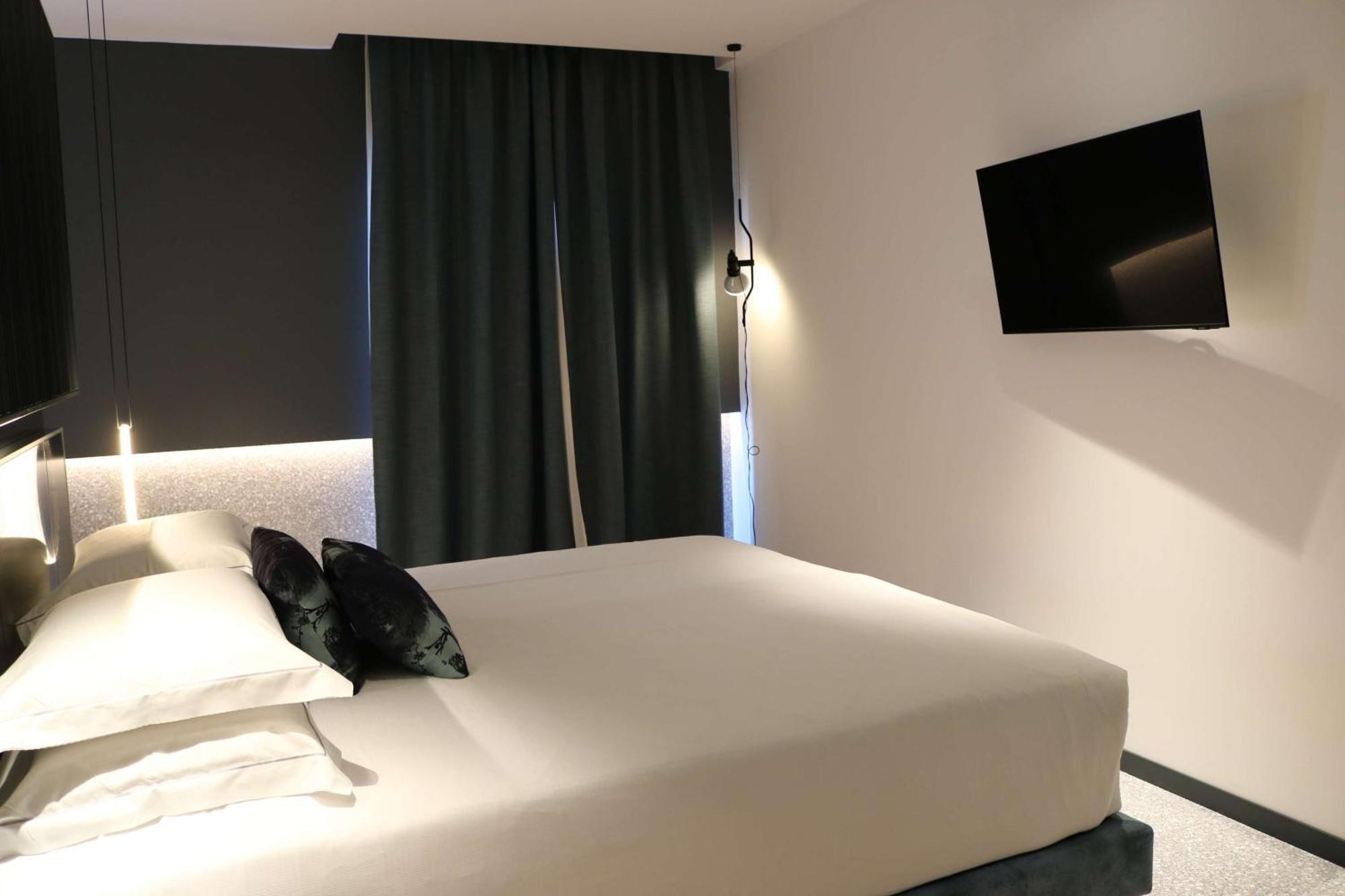 Hotel Ristorante Al Caminetto Worldhotels Crafted Adults Only Torri Del Benaco Zewnętrze zdjęcie